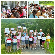 "Моя семья" - Выставка рисунков