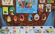 «Светлый праздник" - Выставка детского декоративного творчества 